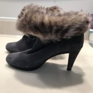 Stuart Weitzman gray booties with fur